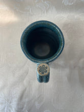 Load image into Gallery viewer, Kids Cup:  (Ice Green with a Flower Thumb Rest)