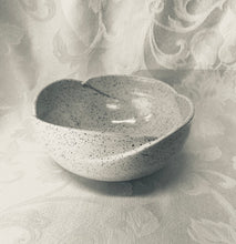 Load image into Gallery viewer, Large Bowl: (White Ceramic Bowl on Speckled Clay with Four Scalloped Edges)