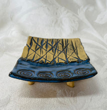 Load image into Gallery viewer, Sponge, Jewelry, Business Card Stand/Soap Dish/Tea Bag Rest (Mottled Blue with 4 Spirals)