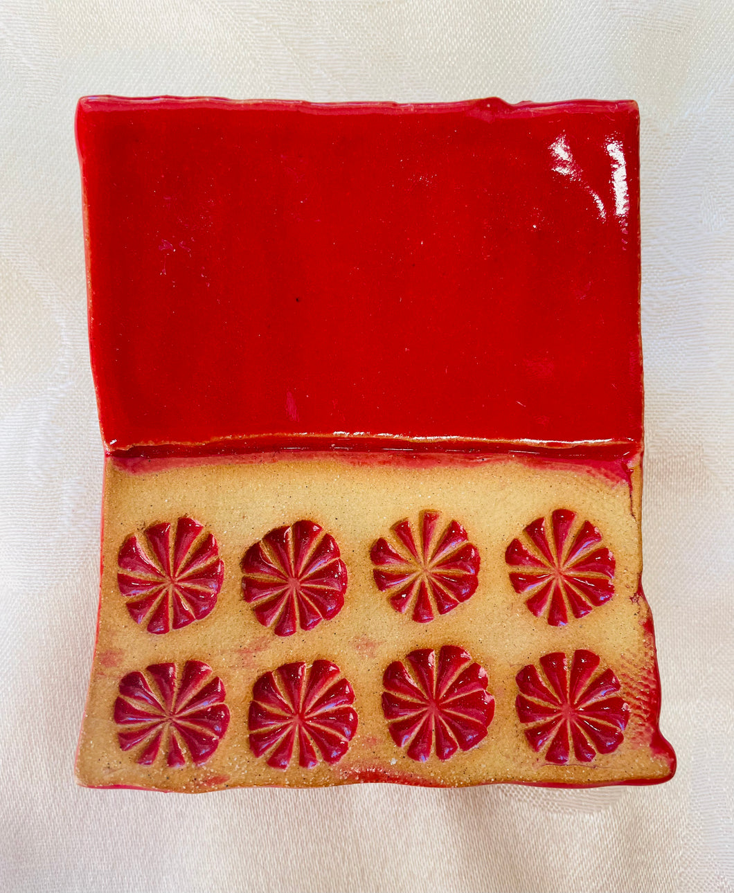 Sponge, Jewelry, Business Card Stand/Soap Dish/Tea Bag Rest  (Red with 8 Pinwheels)