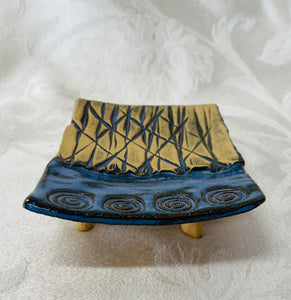 Sponge, Jewelry, Business Card Stand/Soap Dish/Tea Bag Rest (Mottled Blue with 4 Spirals)